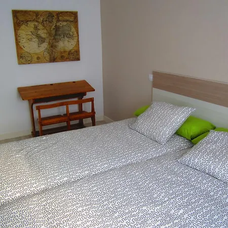 Loló Vivienda De Uso Turístico 09-27 * Burgo